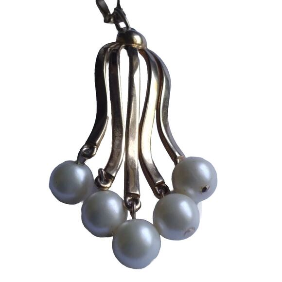 Vintage Sarah Coventry Pendant Necklace Faux Pearls Goldtone Touch Of Elegance - Picture 3 of 8